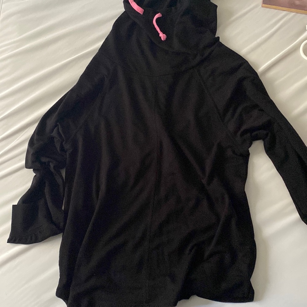 Cute black hoodie!